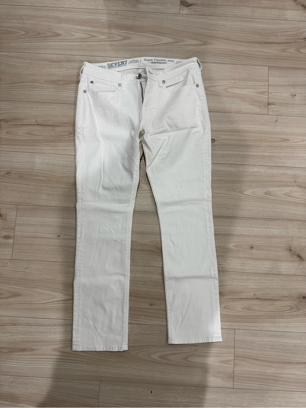 Seven7 White Slim Straight Super Flexible Jeans